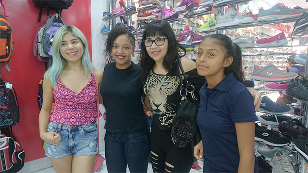 Celebrity Spotting: Rossy War Arrives in San Pedro on Vacation