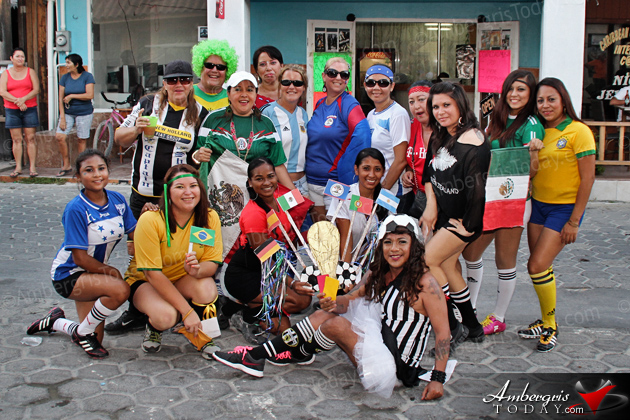 Carnaval 2014 Day 2: San Pedro AIDS Commission - Los Futbalistas - World Cup Carnaval 2014 Day 2: El Chapo Guzman Comes to San Pedro!