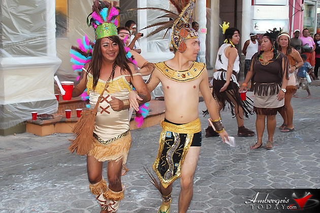 Carnaval de San Pedro Alegria y Color La Mascara del la Tradicion 