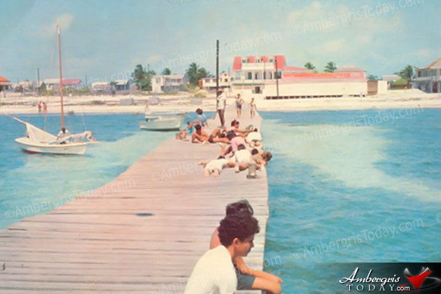 San Pedro Municipal Pier in front of Central Park San Pedro Municipal Pier in front of Central Park