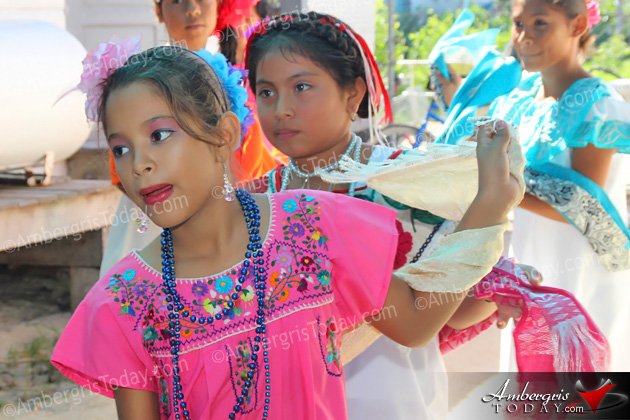Holy Cross Anglican School Holds Cultural Exhibit