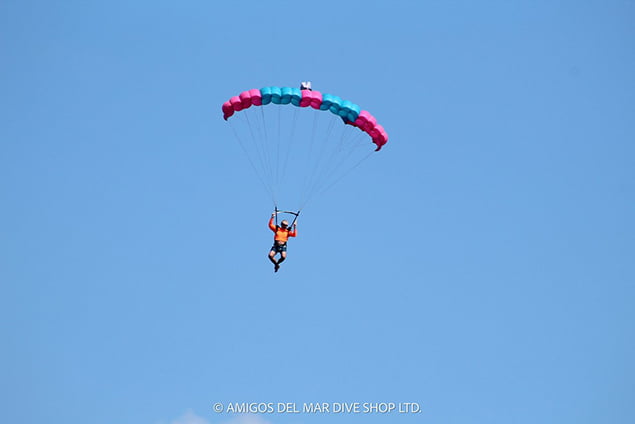Skydivers Plunge Over San Pedro and Great Blue Hole 1 Skydivers Plunge Over San Pedro and Great Blue Hole