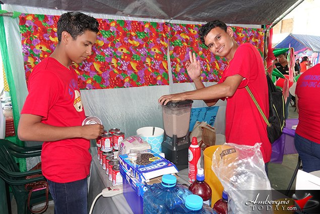 Awesome Product/Business Displays at SPHS’s Business Fair