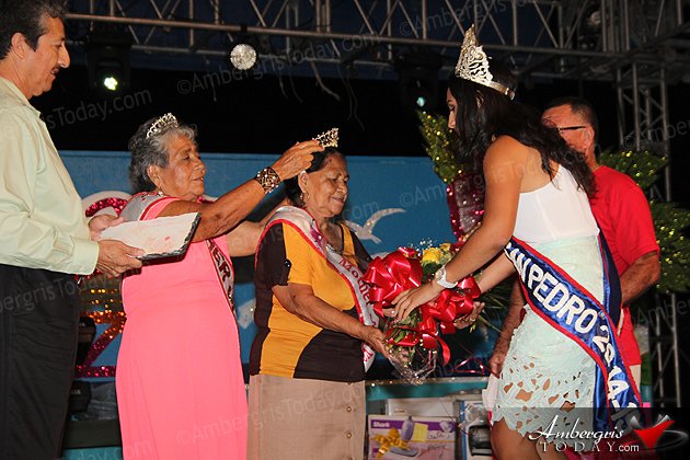 Ms. Graciela Vasques was crowned Mother of The Year 2015 San Pedro has a New Mother Of The Year 2015