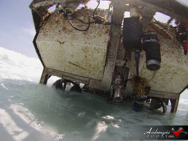 Underwater Submersible Runs Aground on Reef Off Ambergris Caye
