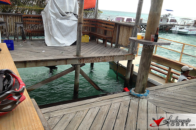 Pier Collapse During Easter Break in San Pedro Sends 51 into the Water