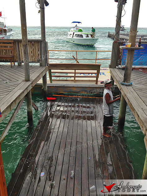 Pier Collapse During Easter Break in San Pedro Sends 51 into the Water