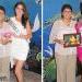 Miss Costa Maya El Salvador and Miss Costa Maya Panama present Mayor Paz with a token of appreciation.