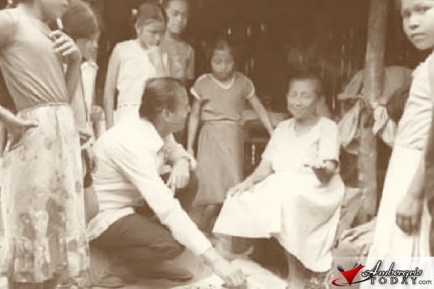 Politics Comes To San Pedro 1 George Cadle Price talking with humble mestizo people in Belize