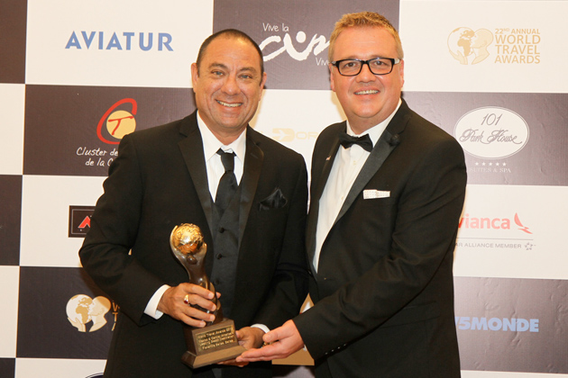 Mr Einer Gomez, Vice-Chairman of the Belize Tourism Board with Chris Frost, Vice President, World Travel Awards