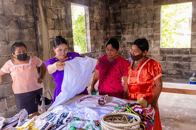 Collection Released of New Maya Brand of Clothing Xe’il Belize 