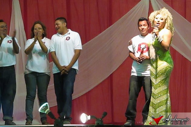 AIDS Commission Thanks for a Great Show de Estrellas 18