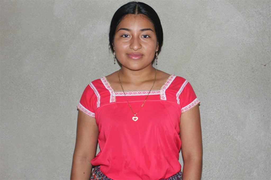Queen Elizabeth II recognizes Belizean volunteer with Commonwealth Points of Light award 18