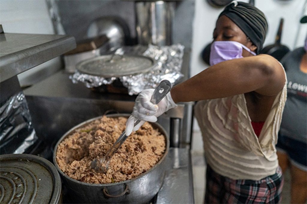 Caye Caulker Unites to Feed Its Villagers in Need 1