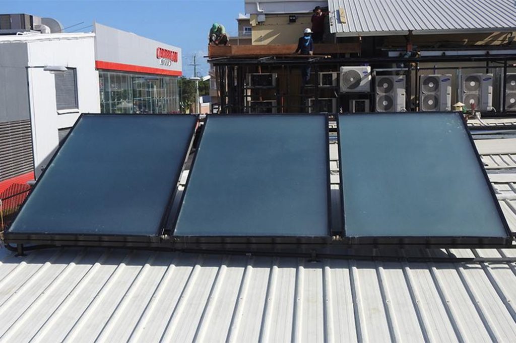 The DFC & the Belize Biltmore Plaza Partner on a Solar Water Heating Demonstration Project 1
