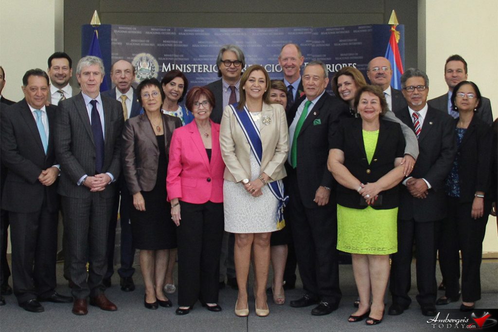 Government of El Salvador Awards Former Ambassador of Belize 4