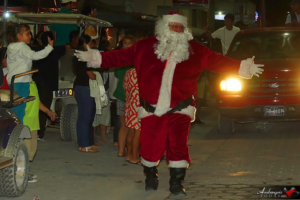 Love FMs Holly Jolly Cheerful Christmas Parade 9