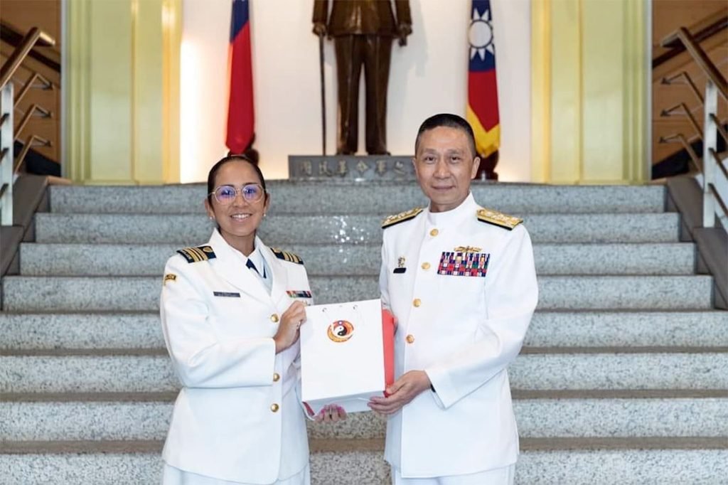 Alma Pinelo First Belizean Woman to Complete Naval Command Course in Taiwan 19