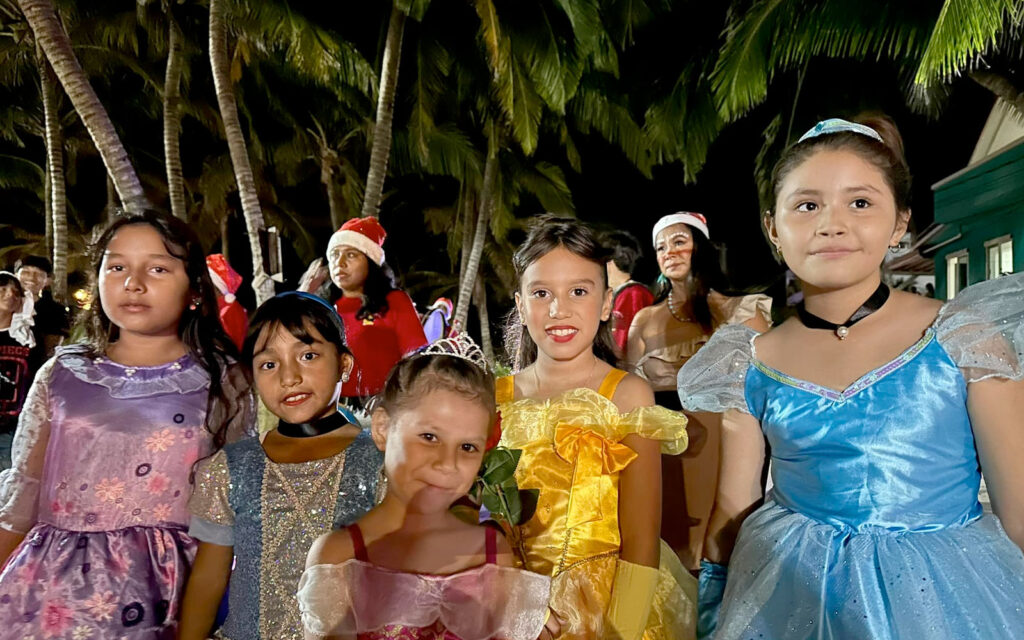 A Magical Weekend: The Love FM Christmas Parade in San Pedro 12 san pedro love fm christmas parade