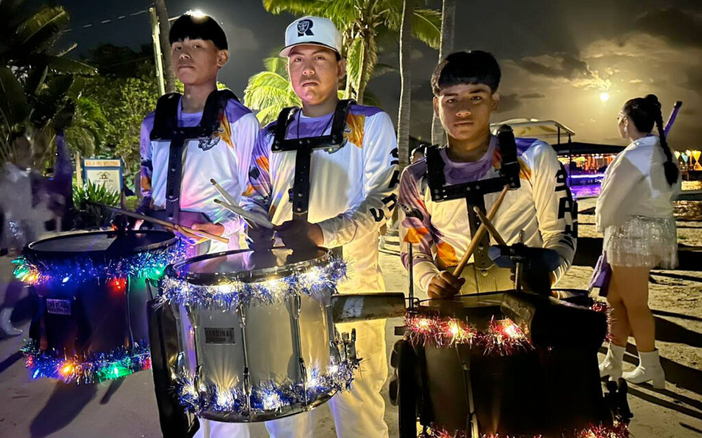 A Magical Weekend: The Love FM Christmas Parade in San Pedro 7 san pedro love fm christmas parade