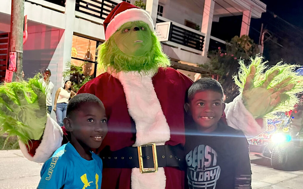 A Magical Weekend: The Love FM Christmas Parade in San Pedro 16 san pedro love fm christmas parade