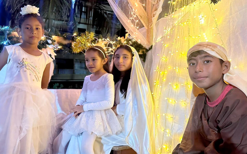 A Magical Weekend: The Love FM Christmas Parade in San Pedro 2 san pedro love fm christmas parade