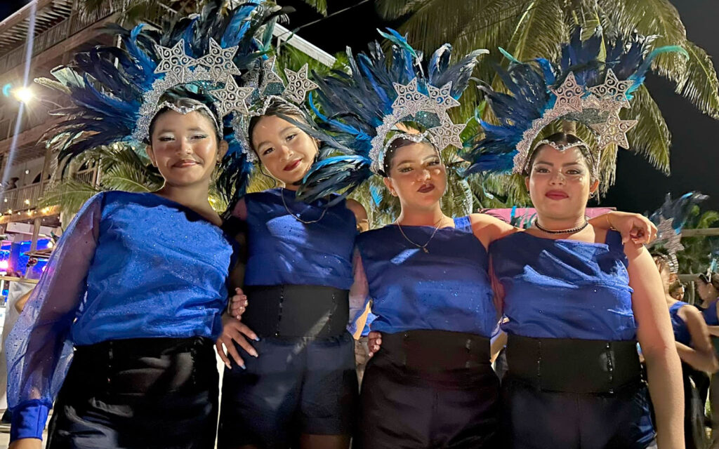 A Magical Weekend: The Love FM Christmas Parade in San Pedro 17 san pedro love fm christmas parade