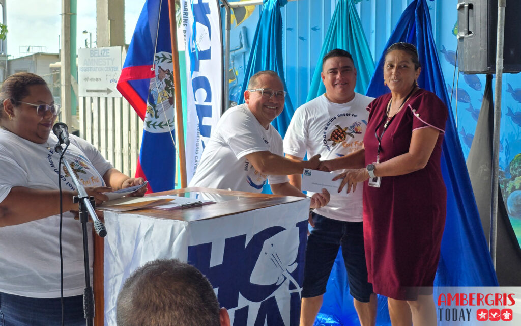 hol chan marine education center