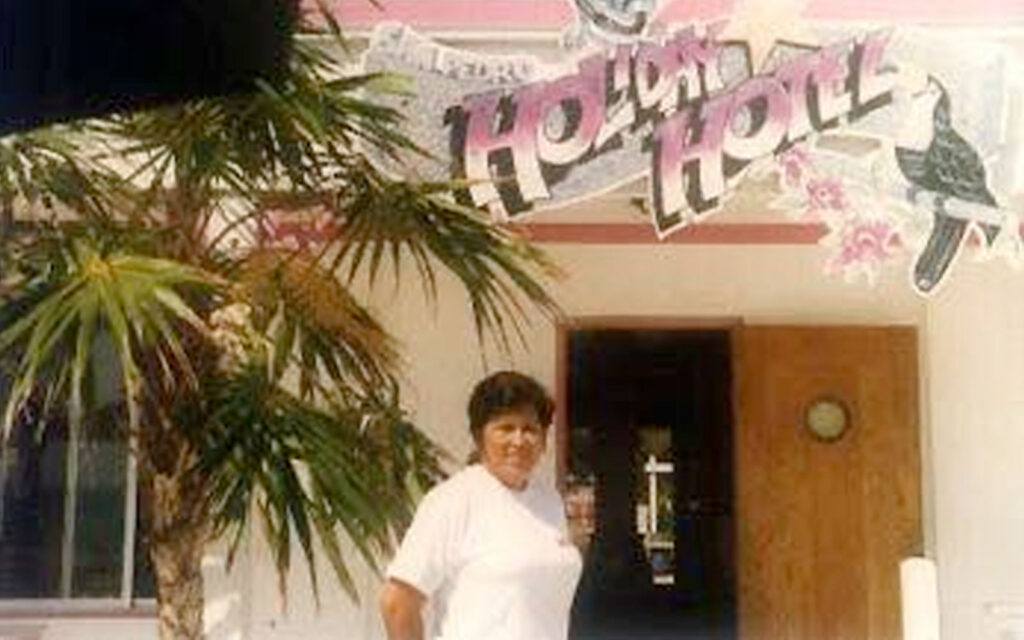 san pedro holiday hotel