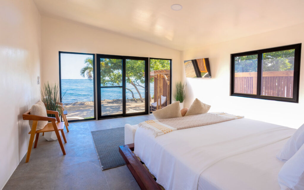 reggie bullock island belize